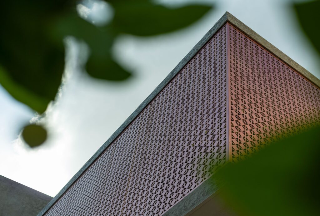 04-Hues Of Copper – Copper Jalli 01