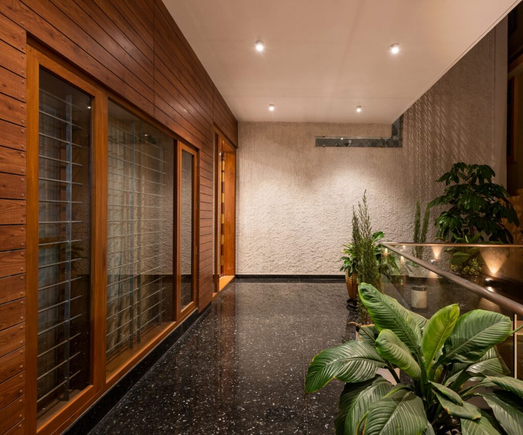 06-Hues Of Copper – Entry Porch